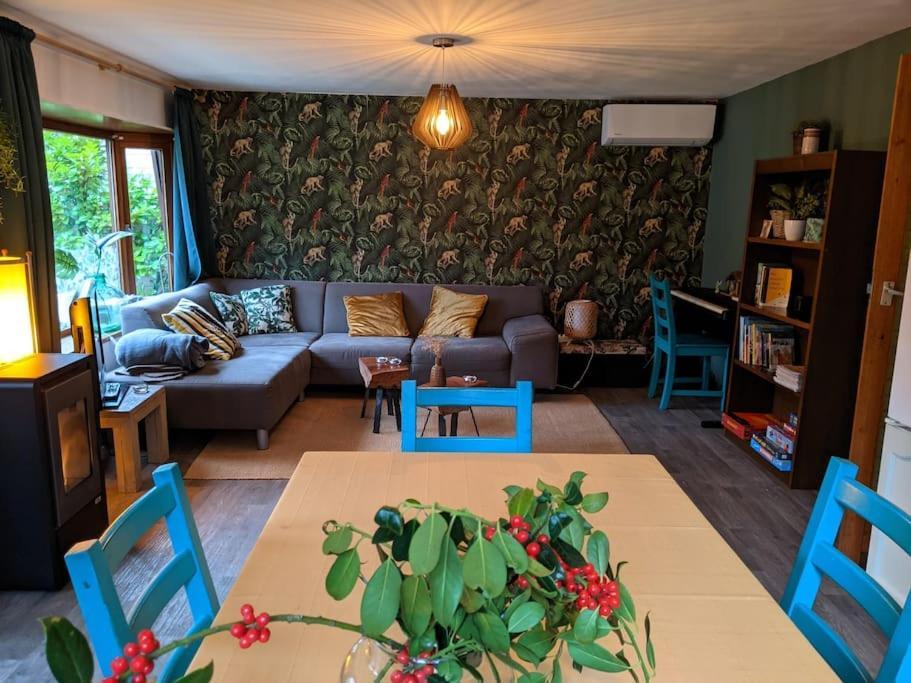 Sfeervol Chaletje In Een Rustige Bosrijke Omgeving Diessen Exterior photo